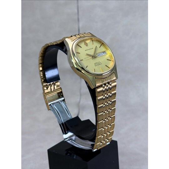 35x40mm • 1990s Sandoz Gold Tank ref.80775 cal.ETA2834 Automatic Swiss Watch